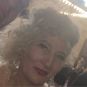 Meet your Posher, Kara